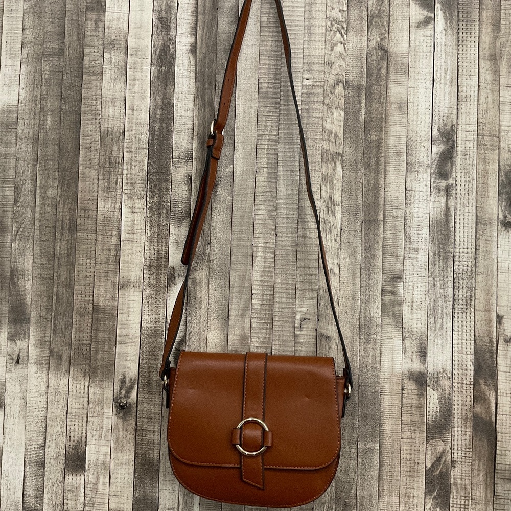 CAMEL CROSSBODY PURSE /W FLAP  BRAND NEW